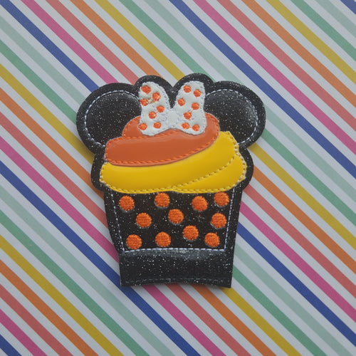 B GRADE - Halloween Cupcake