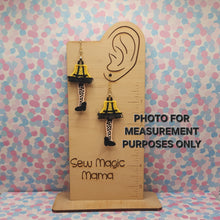 Load image into Gallery viewer, Leg Lamp