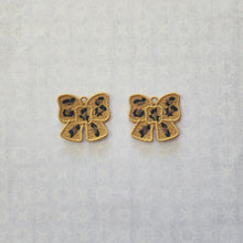 Load image into Gallery viewer, Animal Print Bow
