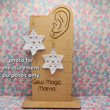 Load image into Gallery viewer, Mouse Snowflake